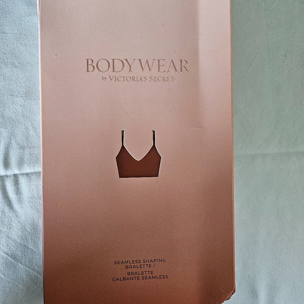NIB Victoria's Secret SeamlessShaping Bralette | Color Praline | Size Large